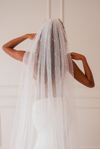 The Hailey Pearl Veil