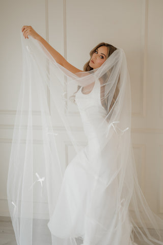 Bow-Adorned Veil
