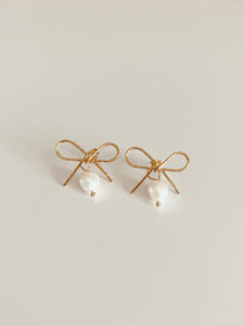 Bow Earring