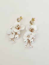 Load image into Gallery viewer, Edelweiss Earring
