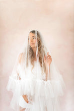 Load image into Gallery viewer, Raelene Ruffle Veil
