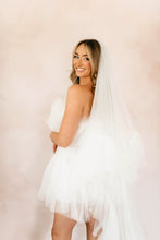 Load image into Gallery viewer, Raelene Ruffle Veil
