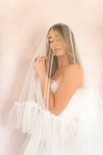 Load image into Gallery viewer, Raelene Ruffle Veil
