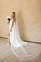 Load image into Gallery viewer, The Sophia Satin-Trim Veil
