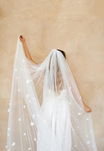 Nicole Cathedral Veil