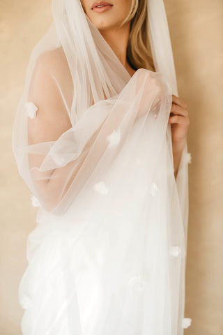 Nicole Cathedral Veil