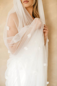Nicole Cathedral Veil