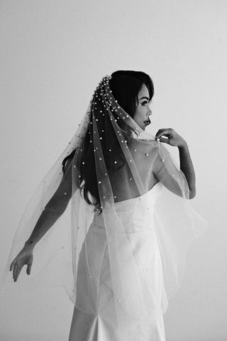 Cora Veil