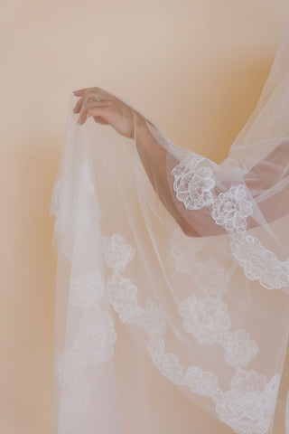 Peony Veil With Blusher