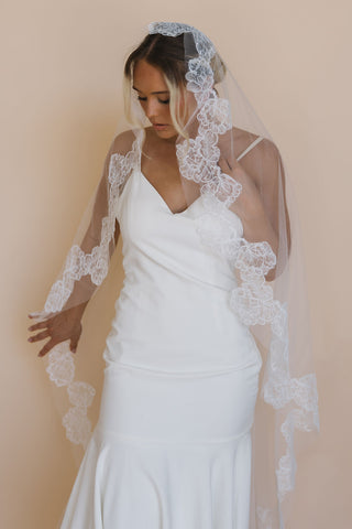 Peony Mantilla Veil