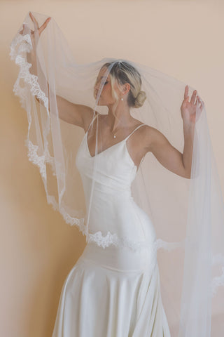 Lila Veil With Blusher