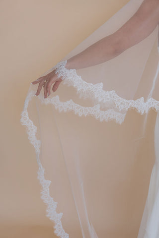 Lila Veil With Blusher
