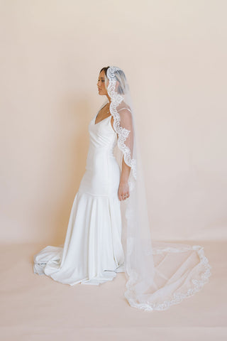 Ava Mantilla Veil