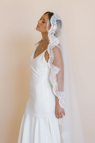 Ava Mantilla Veil