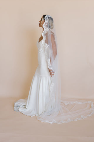 Ava Mantilla Veil