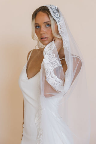 Ava Mantilla Veil