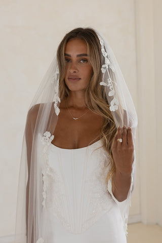 Lucia Veil