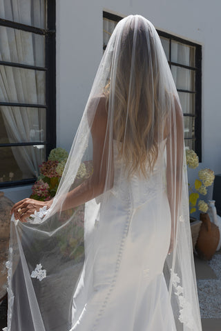 Lucia Veil