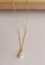Load image into Gallery viewer, Huntington Pendant
