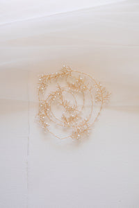 Dainty Pearl Hair Vine