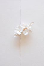Load image into Gallery viewer, Flora Clip
