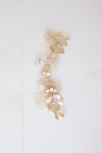 Load image into Gallery viewer, Crystal Cove Comb
