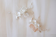 Load image into Gallery viewer, Flora Hair Comb

