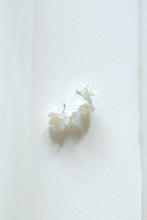 Load image into Gallery viewer, Bloom Earring

