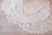 Load image into Gallery viewer, The Brittany Veil
