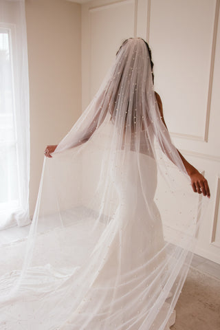 The Hailey Pearl Veil