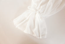Load image into Gallery viewer, Chiffon Sleeves
