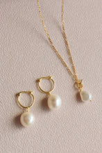 Load image into Gallery viewer, Huntington Pendant
