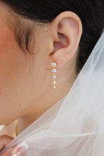 Load image into Gallery viewer, Dapper Earring
