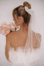 Load image into Gallery viewer, Hailey Bow
