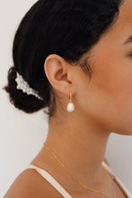 Load image into Gallery viewer, Huntington Earring (Gold Vermeil)
