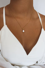 Load image into Gallery viewer, Huntington Pendant
