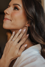 Load image into Gallery viewer, Dapper Earring
