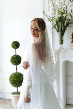 Load image into Gallery viewer, Nicole Cathedral Veil
