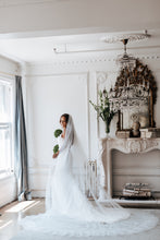 Load image into Gallery viewer, The Lauren Ruffle Veil
