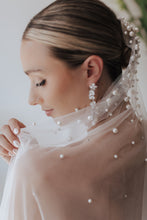 Load image into Gallery viewer, Isla Veil
